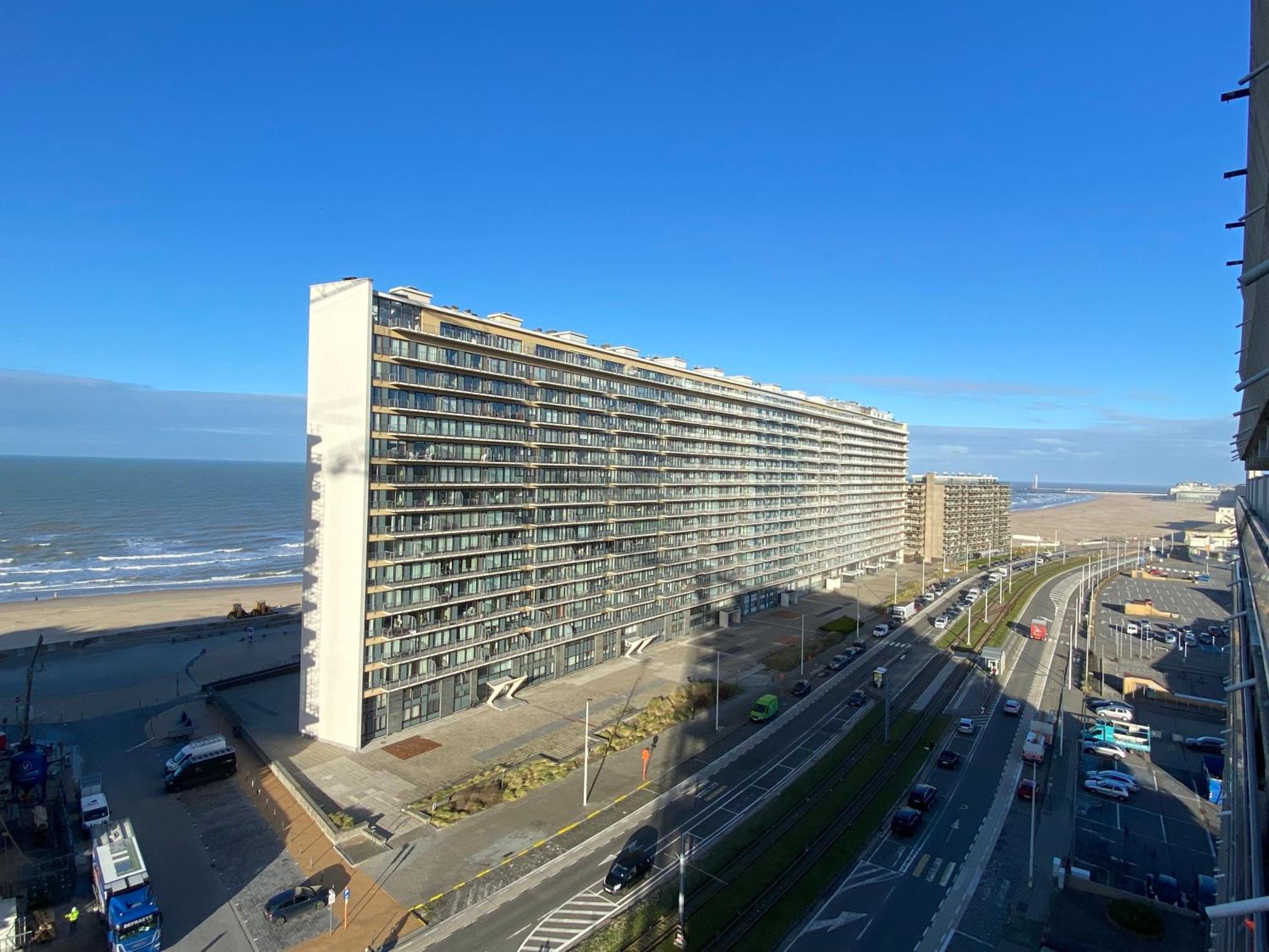 Sky Sea View Studio Остенде Экстерьер фото